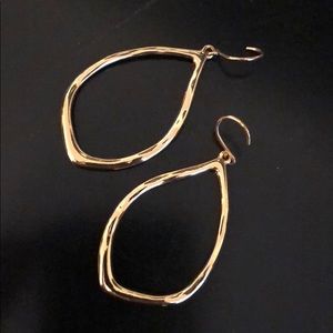 Chloe + Isabel gold drop earring